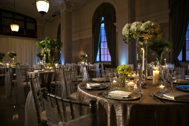 Renaissance St. Louis Grand & Suites Hotel