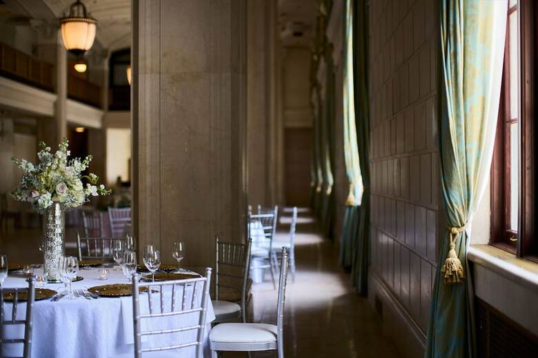 Renaissance St. Louis Grand & Suites Hotel