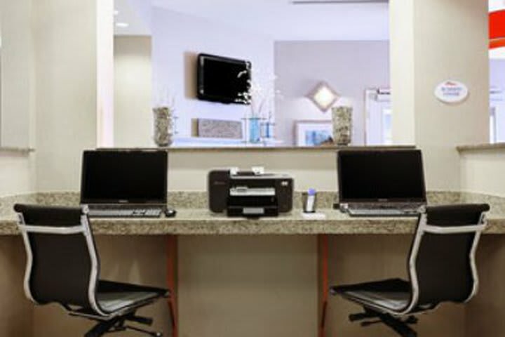 Hotel *baymont Inn & Suites* Duplicate