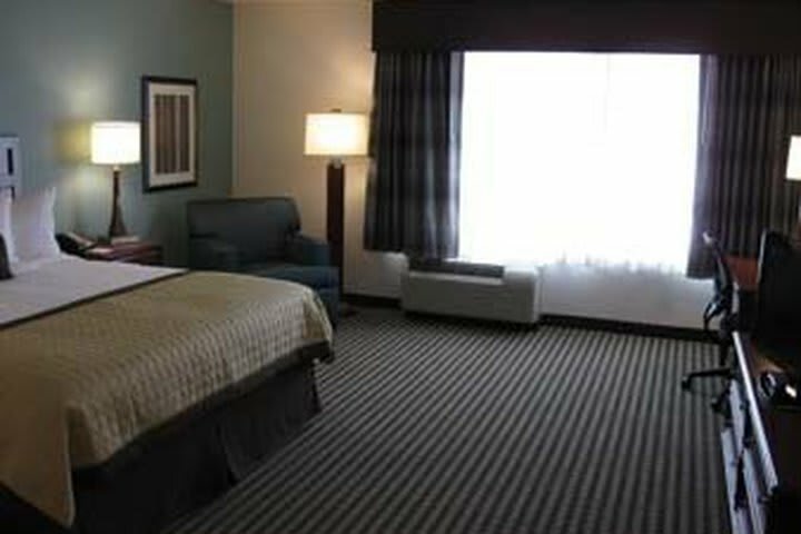 Hotel *baymont Inn & Suites* Duplicate