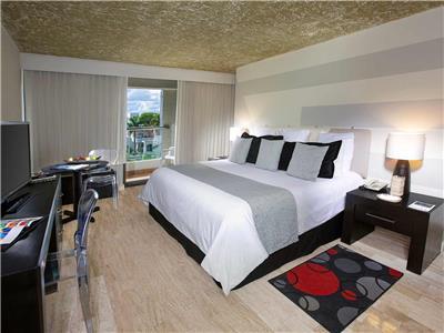 Hotel Oh! The Urban Oasis