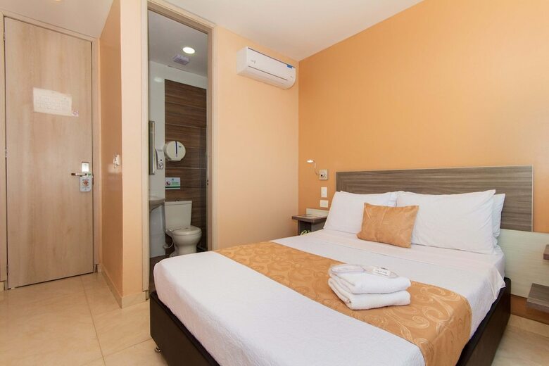 Hotel Aixo Suites