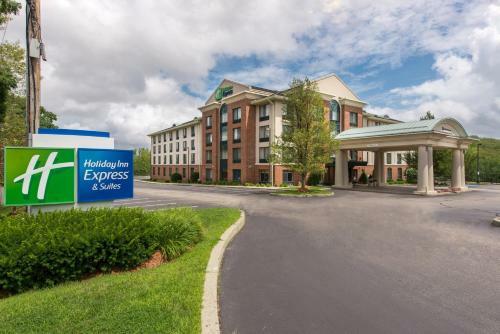 Holiday Inn Express Hotel & Suites Auburn