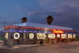 Hotel Baymont By Wyndham Yermo