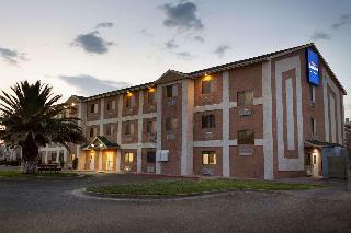 Hotel Baymont By Wyndham Yermo