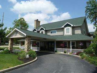 Hotel Hearthstone Inn & Suites