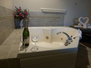 Hotel Hearthstone Inn & Suites