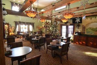 Hotel Hearthstone Inn & Suites