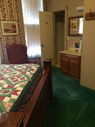 The Courtland Hotel And Day Spa