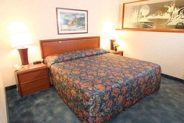 Hotel Shilo Inn Airport