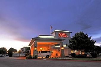 Hotel Shilo Inn Airport