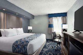 Baymont By Wyndham Shawnee