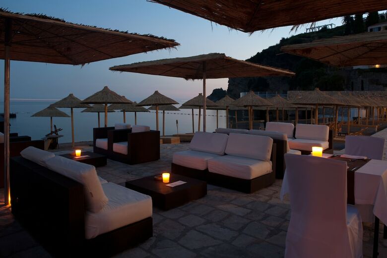 Hotel Avala Resort & Villas