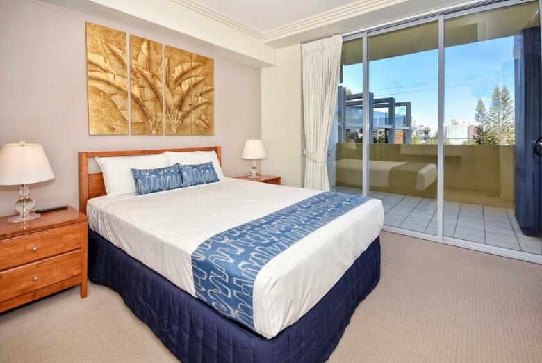 Hotel Pumicestone Blue