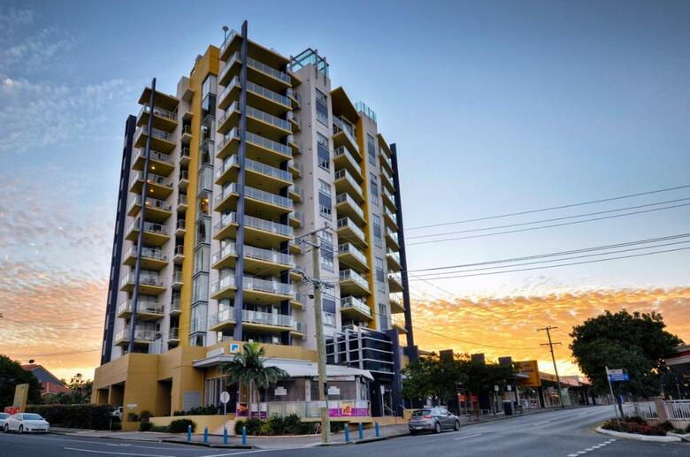 Hotel Pumicestone Blue
