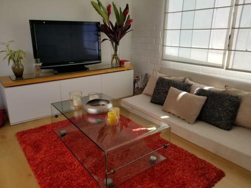 Hostal Malu House For Travelers And Backpackers