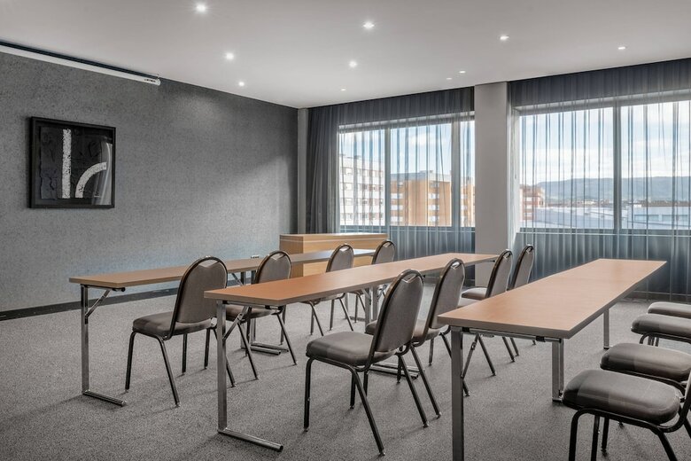AC Hotel Gij�n By Marriott