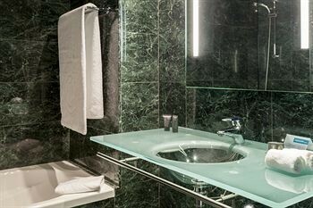 AC Hotel Gij�n By Marriott
