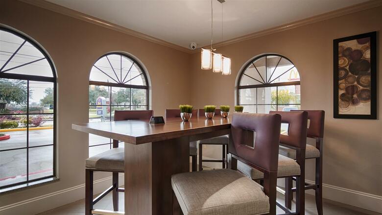Hotel Best Western Deer Park Inn & Suites