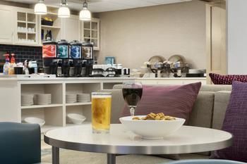 Hotel Homewood Suites By Hilton Fargo