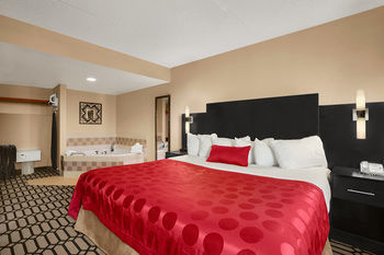 Ramada Plaza Fargo Hotel And C