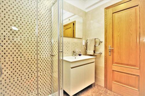 Topfloor Apartment With Exclusive Sea View