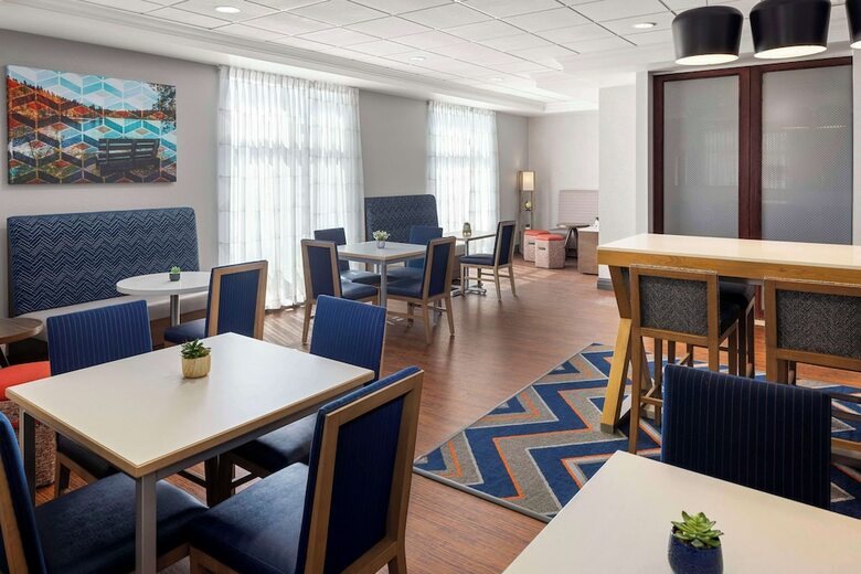 Hotel Hampton Inn Fairmont