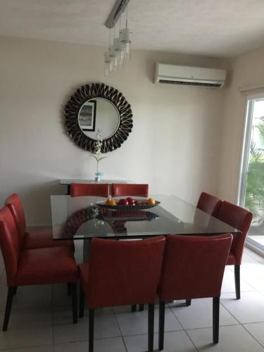 Villa En Zona Diamante