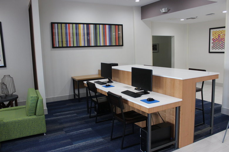 Holiday Inn Express Hotel & Suites Mansfield