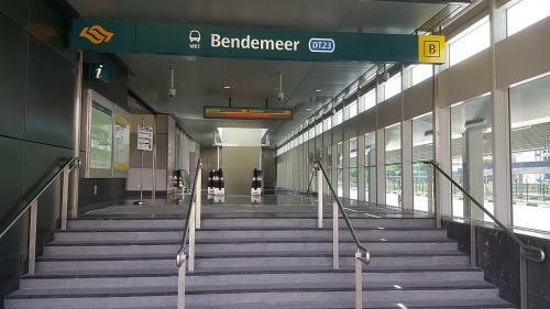 Condo Apartmt With Pool/gym-minwalk To 3 Mrt