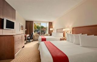 Hotel Best Western Lamplighter Inn  Suites