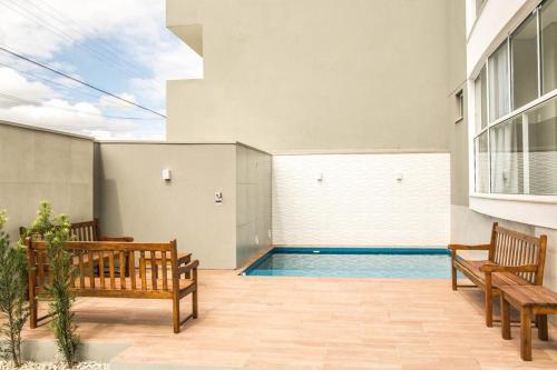 Apartamento De Alto Padrao Com Piscina (novo E Decorado)