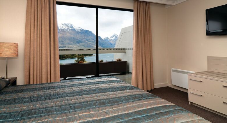 Copthorne Hotel & Apartments Queenstown Lakeview