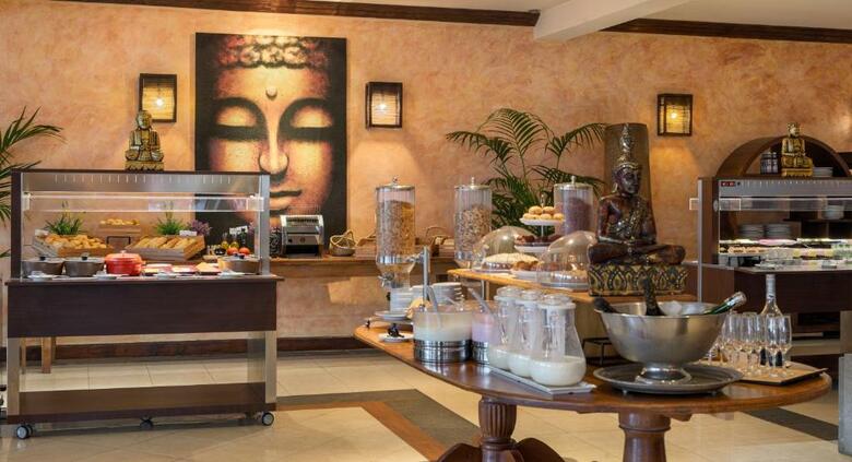 Hotel Regency Country Club