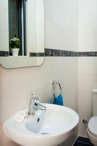 Sea View Apartment Marsalforn