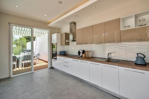 Carob Hills - Villa Blu