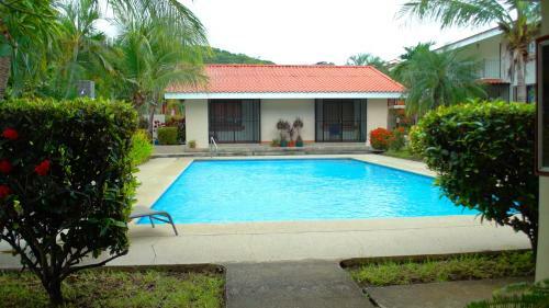 Make Your Life Pura Vida Apartment