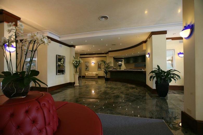 Hotel Excelsior