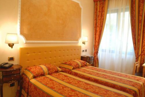 Hotel Mondial