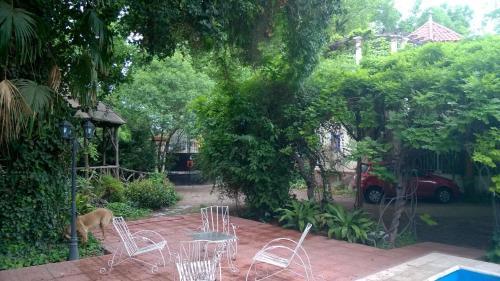 Bed & Breakfast Posada Chalet De Bassi