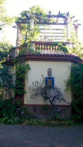 Bed & Breakfast Posada Chalet De Bassi