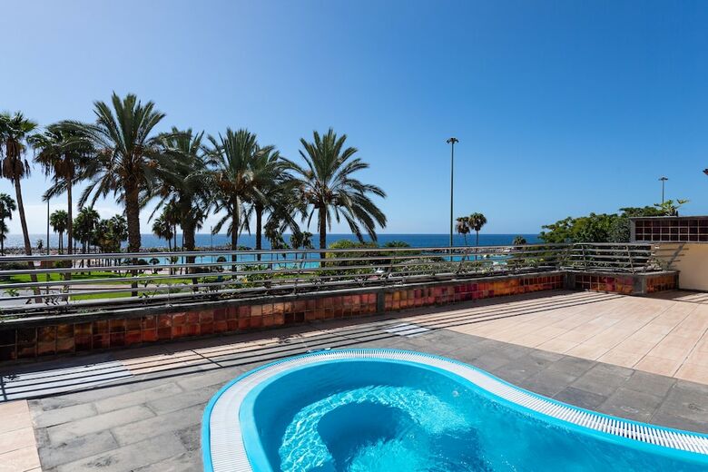 Aparthotel Holiday Club Playa Amadores