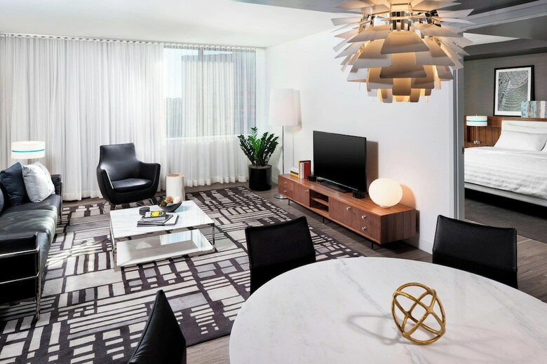 Hotel Le M�ridien Chicago - Oakbrook Center