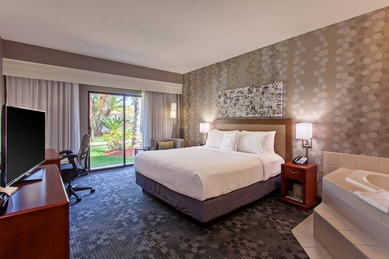 Hotel Courtyard By Marriott San Diego Central