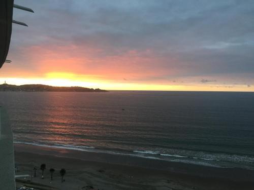 Apartamentos De Lujo Borde Mar Y Spa