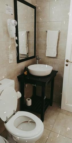 Bed & Breakfast La Casona Hotel -raul Alfonsin-