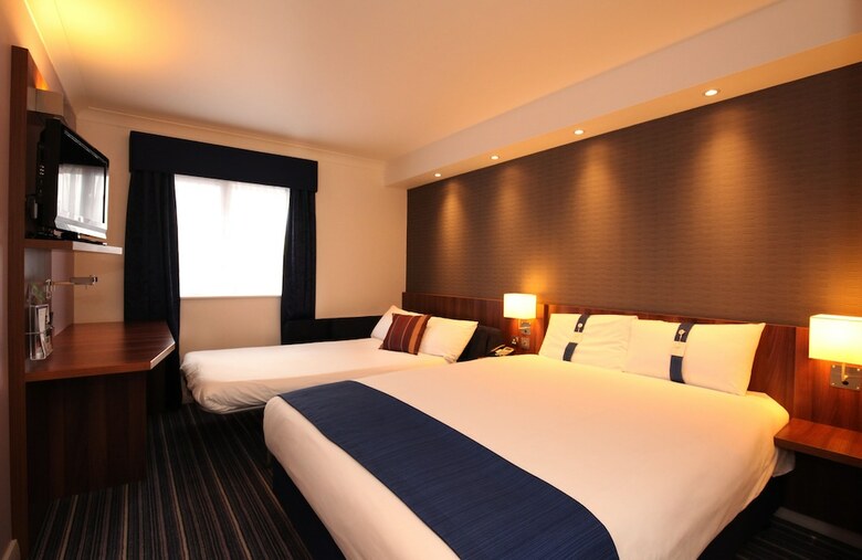 Hotel Express By Holiday Inn Leeds-east