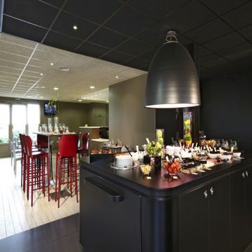 Hotel Campanile - Macon Nord Sennec