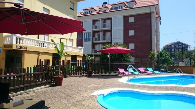 Hotel Azcona