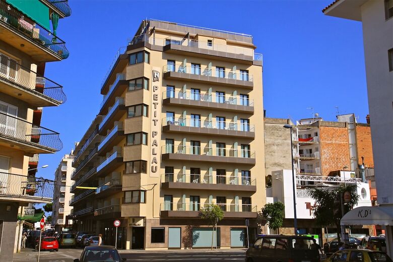Hotel Petit Palau S�lo Adultos